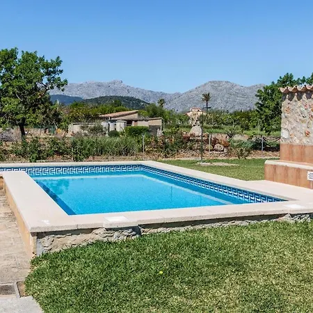 Catalina Petit Pollença