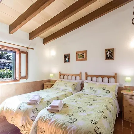 Catalina Petit * Pollença